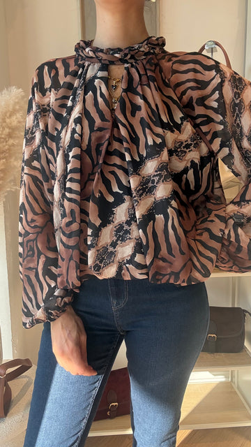 Blusa Charlotte Animalier Moro